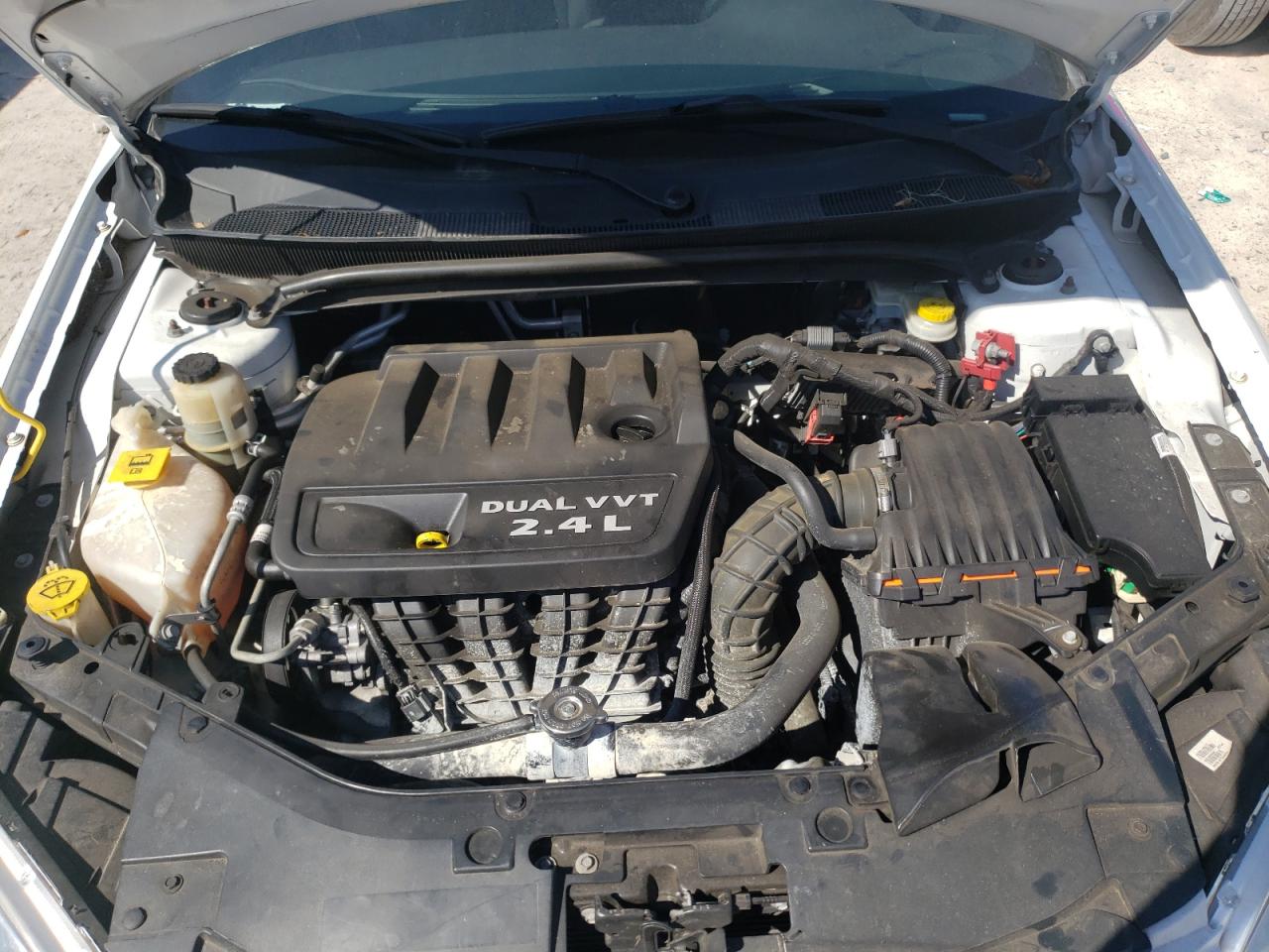 Photo 7 from auction – 2013 CHRYSLER 200 TOURIN with VIN 1C3BCBEB4DN526795
