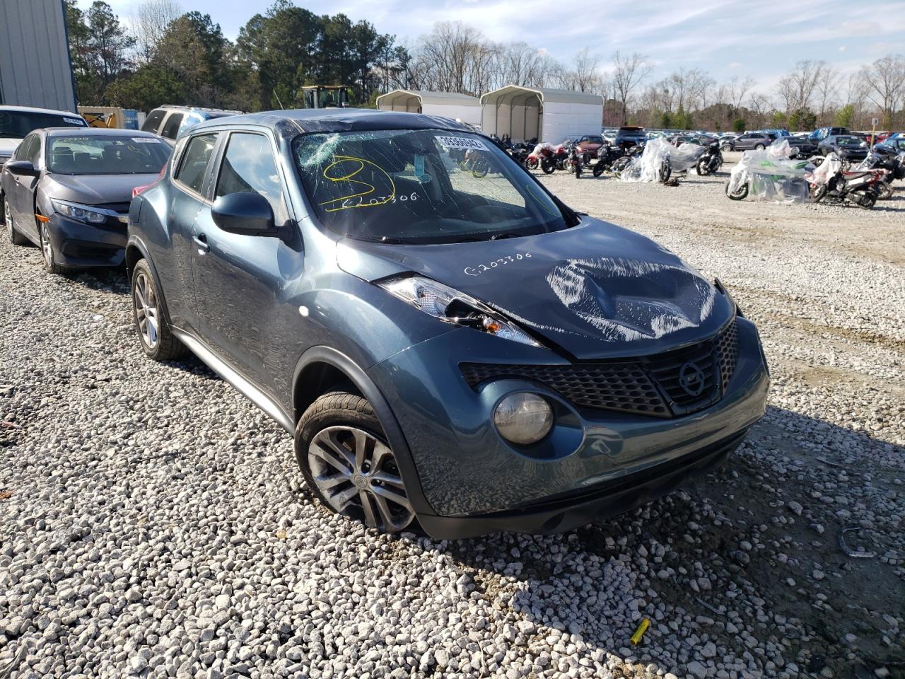 NISSAN JUKE S 2014 with VIN JN8AF5MR3ET455122 - Photo from auction