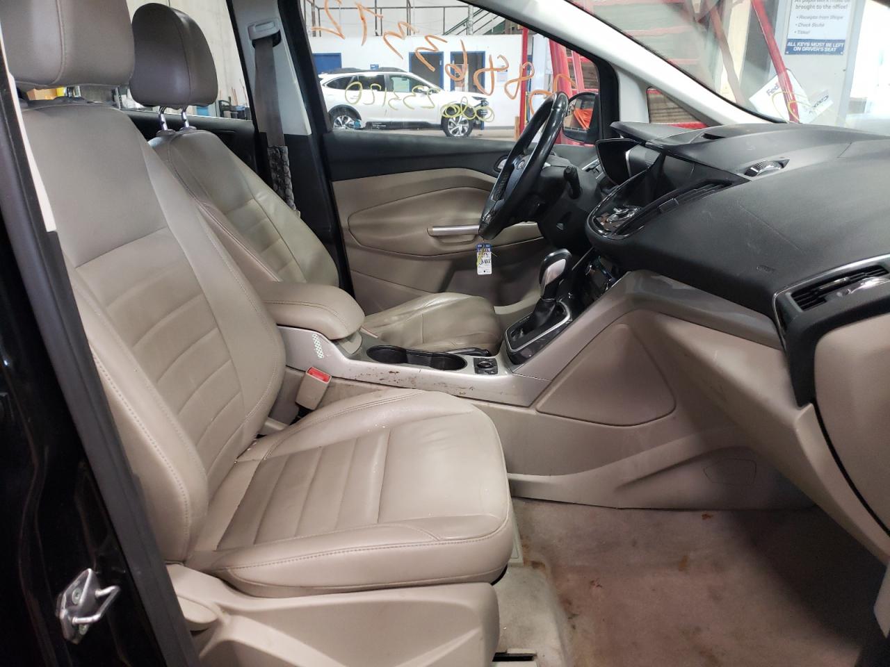 Photo 5 from auction – 2013 FORD C-MAX SEL with VIN 1FADP5BU1DL526786