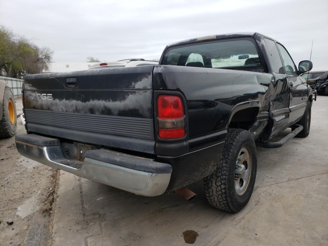 Photo 4 from auction – 1998 DODGE RAM 1500 with VIN 3B7HC12Y2WG117165