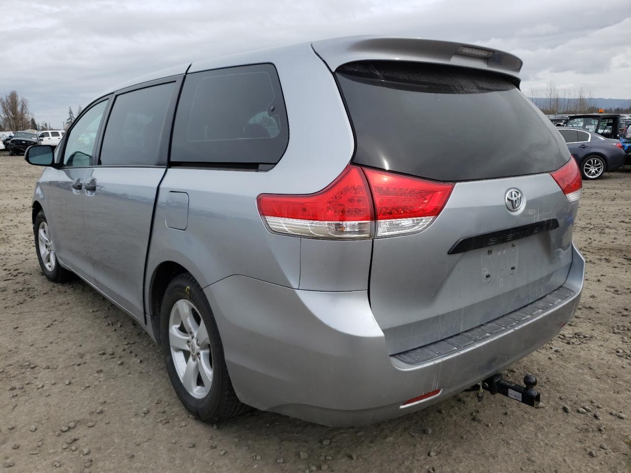 Photo 3 from auction – 2011 TOYOTA SIENNA with VIN 5TDZK3DC0BS051487