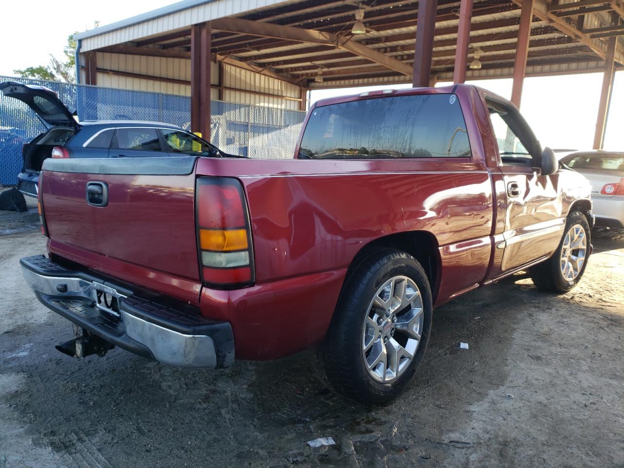 Photo 4 from auction – 2005 GMC NEW SIERRA with VIN 1GTEC14T25Z103575