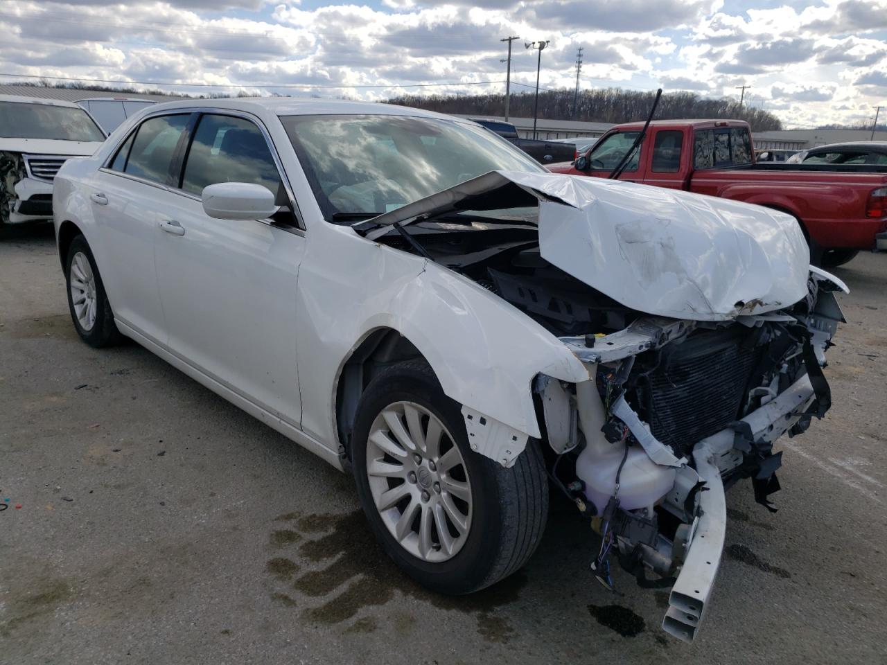 CHRYSLER 300 2014 with VIN 2C3CCAAGXEH173375 - Photo from auction