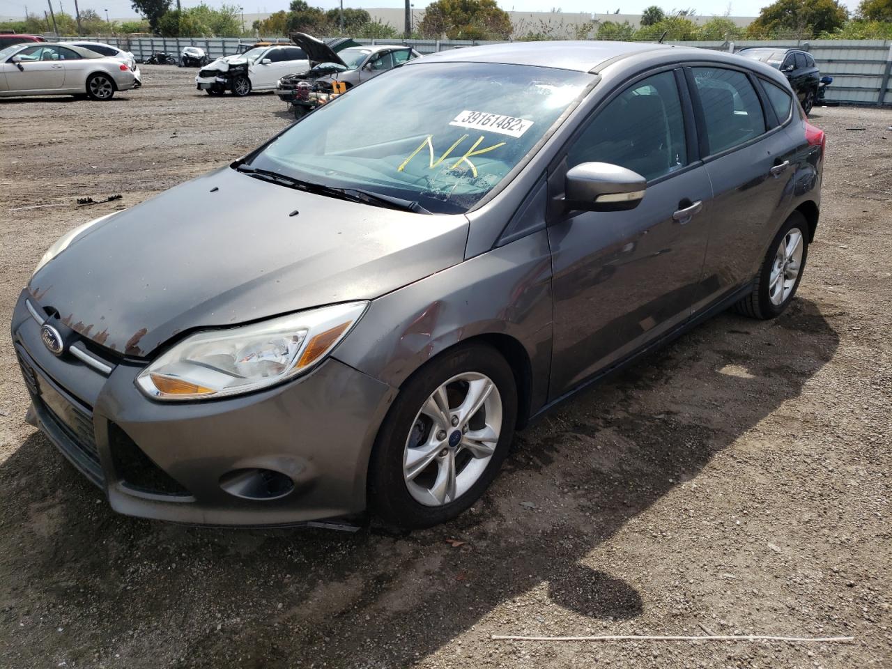Photo 2 from auction – 2014 FORD FOCUS SE with VIN 1FADP3K24EL387757
