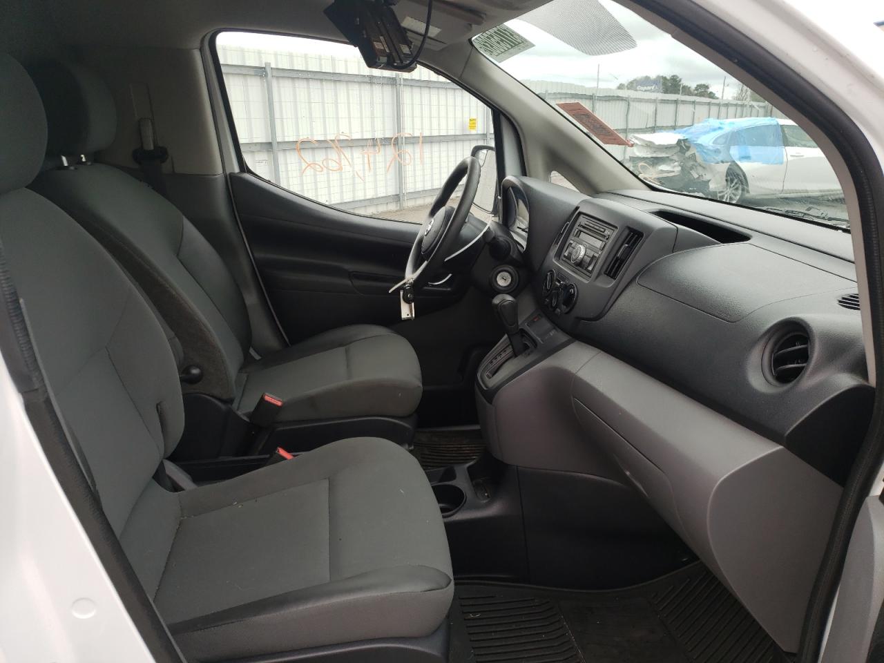 Photo 5 from auction – 2015 NISSAN VAN with VIN 3N6CM0KN6FK727247