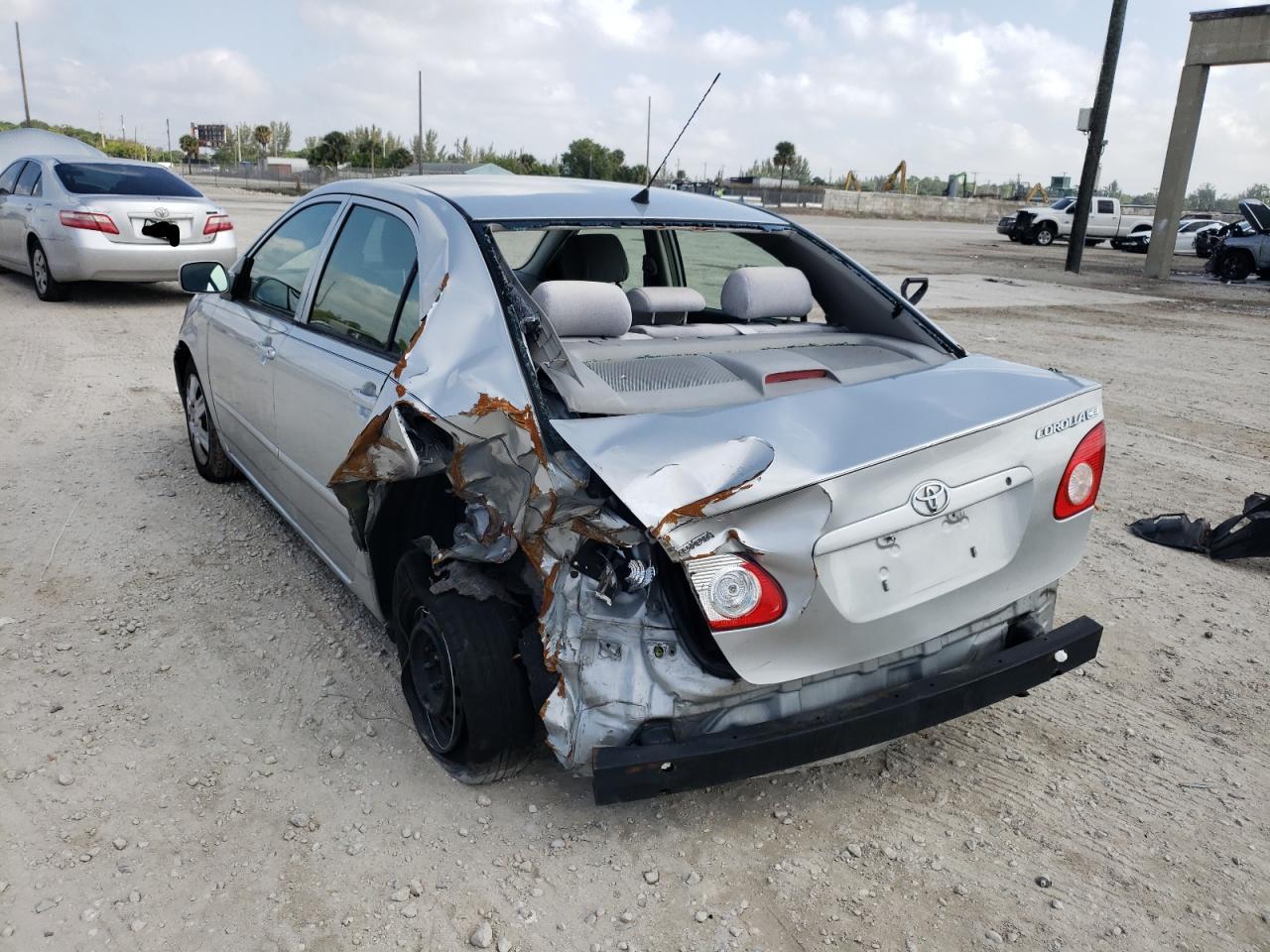 Photo 3 from auction – 2005 TOYOTA COROLLA CE with VIN 2T1BR32E75C427326