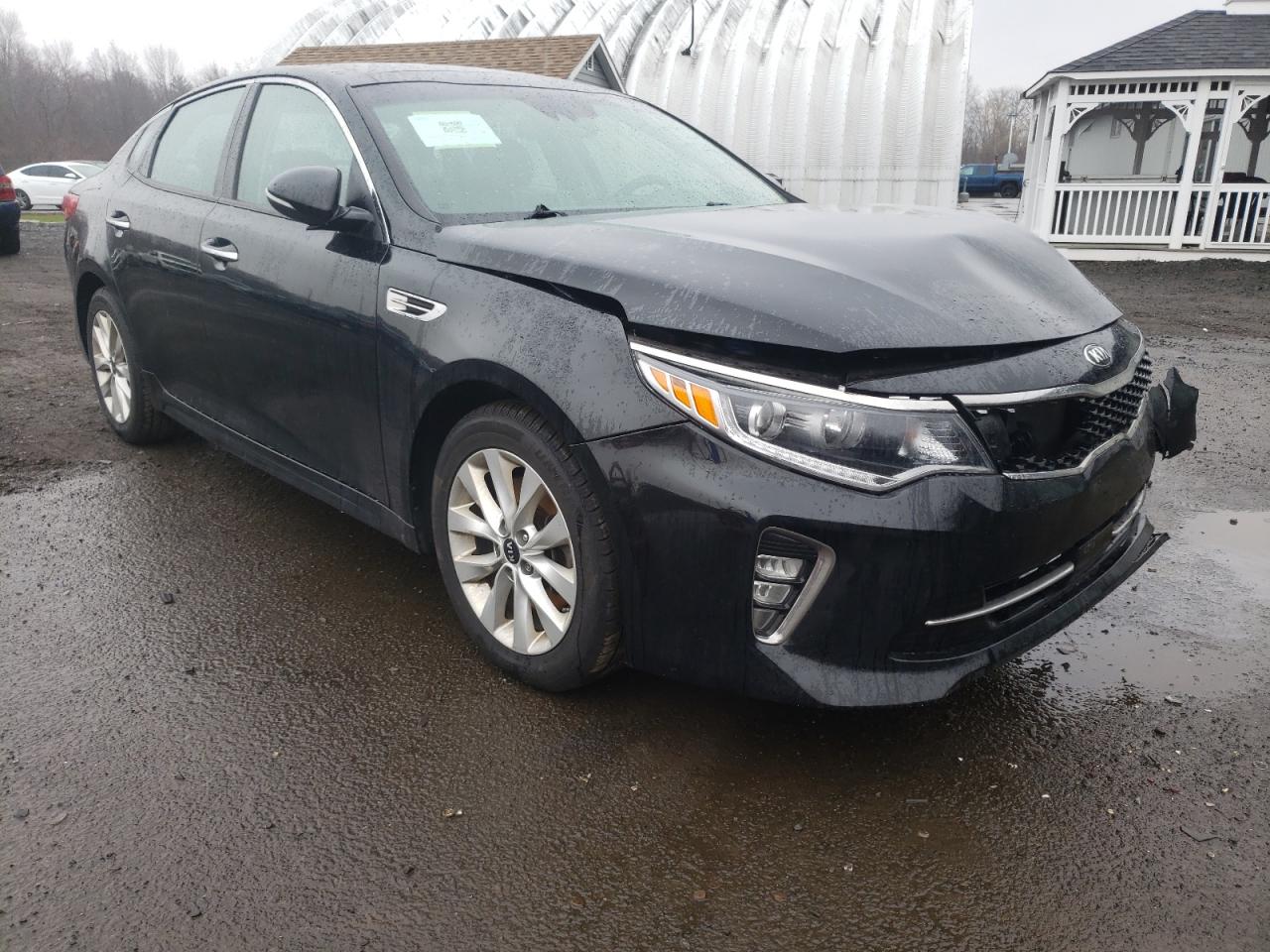 KIA OPTIMA EX 2018 with VIN 5XXGU4L39JG202724 - Photo from auction