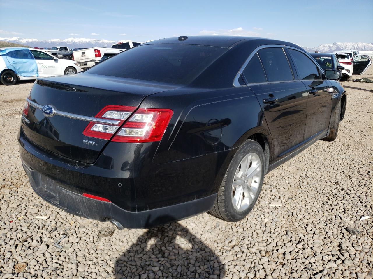Photo 4 from auction – 2013 FORD TAURUS SEL with VIN 1FAHP2E83DG182398