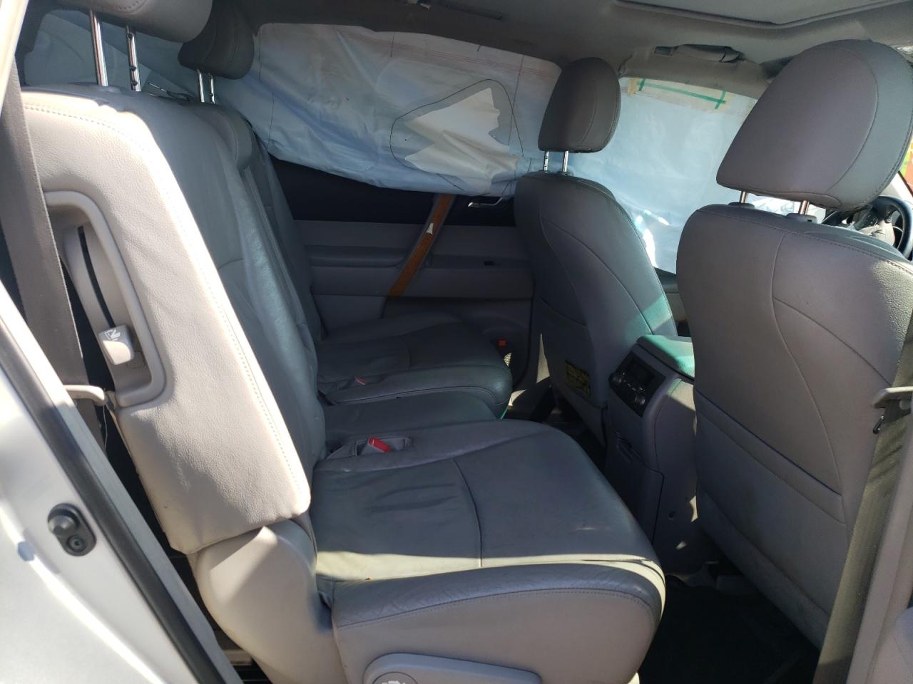 Photo 6 from auction – 2008 TOYOTA HIGHLANDER with VIN JTEEW44A082018086