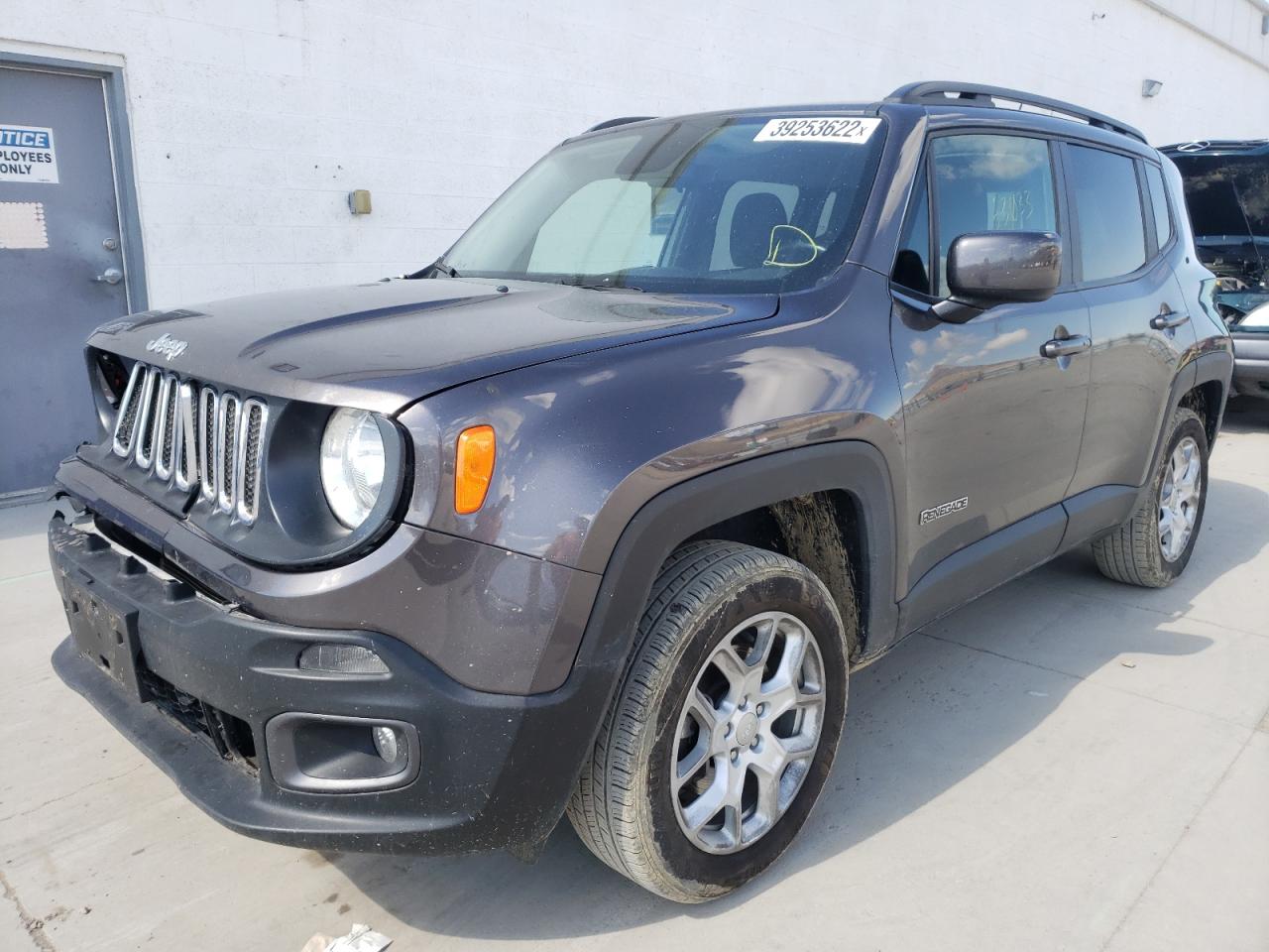 Photo 2 from auction – 2017 JEEP RENEGADE L with VIN ZACCJBBB6HPF94877