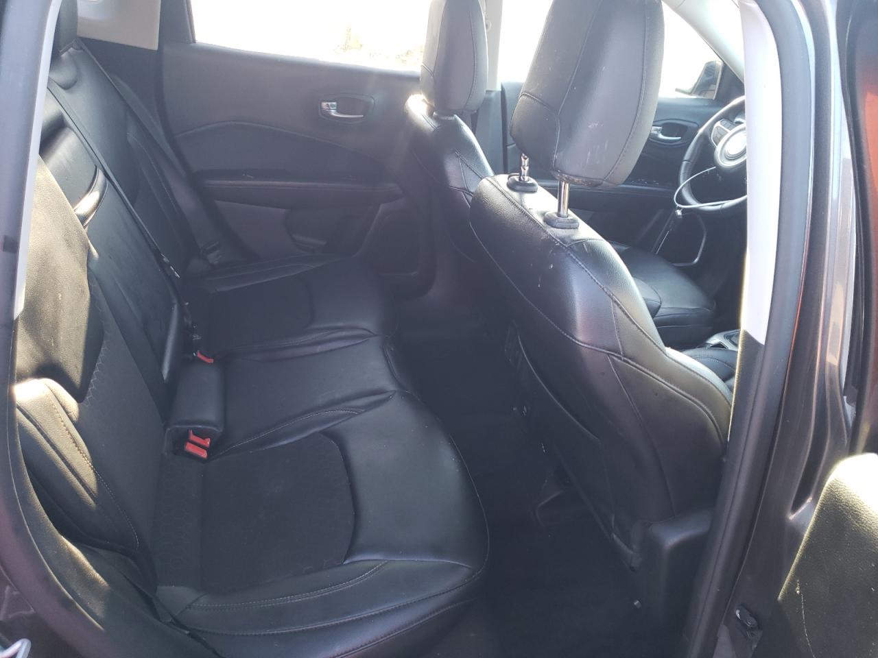 Photo 6 from auction – 2018 JEEP COMPASS LA with VIN 3C4NJCBB5JT165842