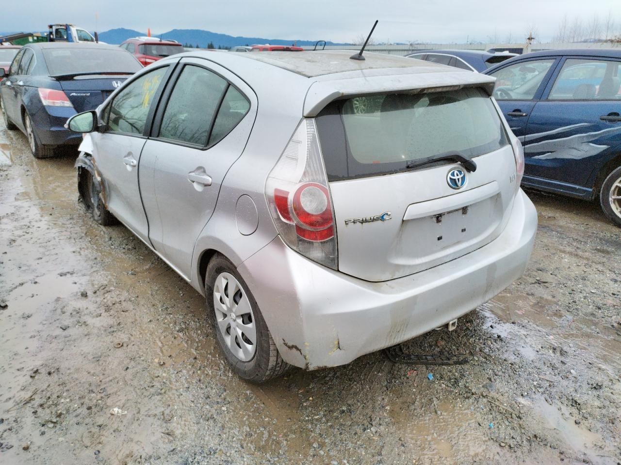 Photo 3 from auction – 2012 TOYOTA PRIUS C with VIN JTDKDTB32C1522567