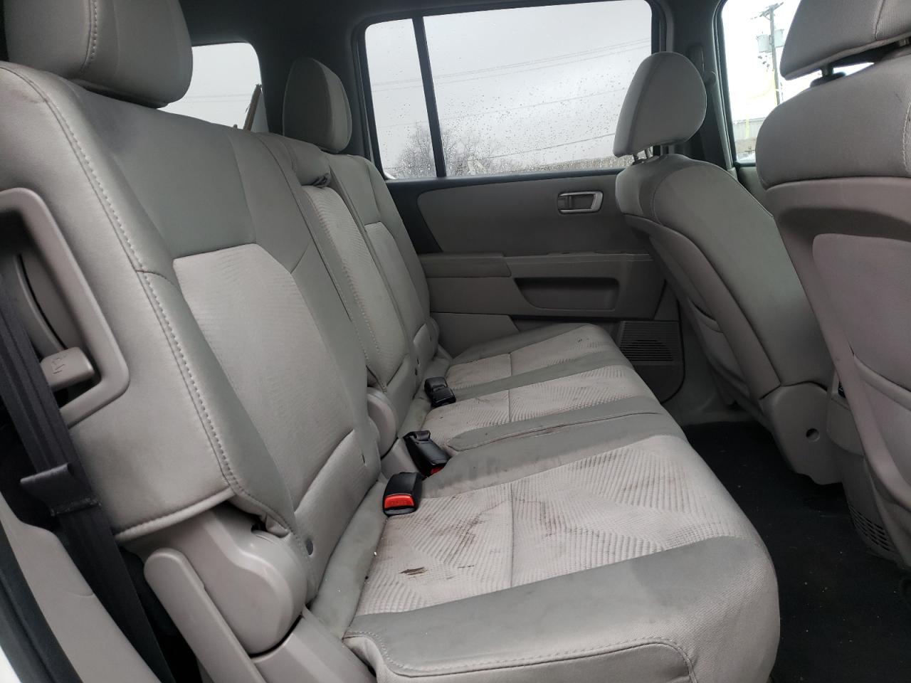 Photo 6 from auction – 2014 HONDA PILOT LX with VIN 5FNYF4H21EB022175