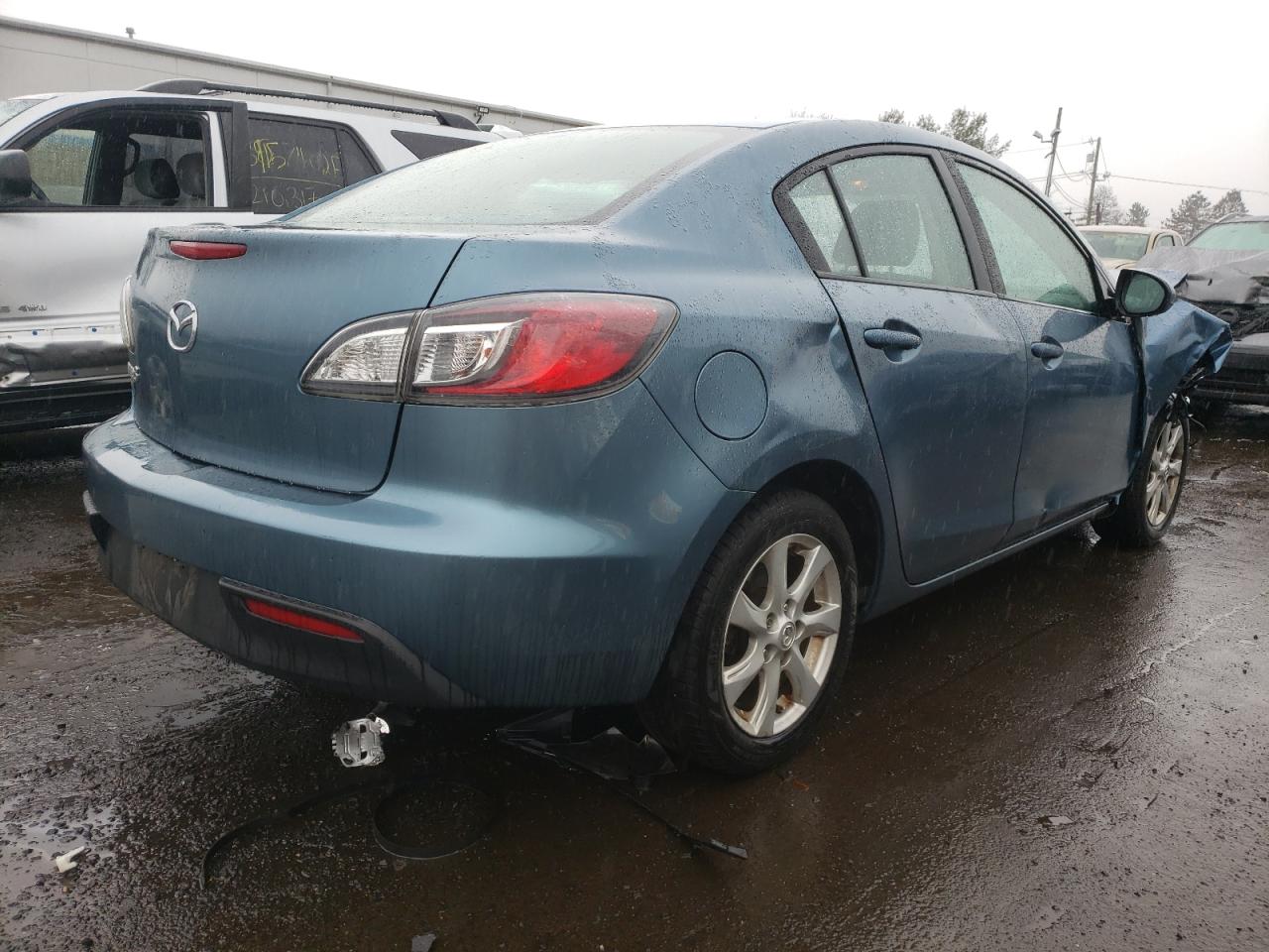 Photo 4 from auction – 2011 MAZDA 3 I with VIN JM1BL1VG0B1458713