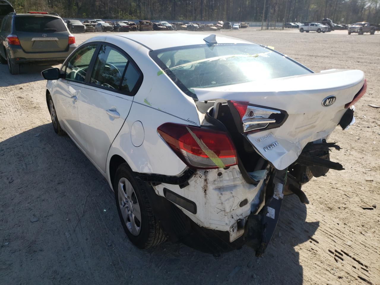 Photo 3 from auction – 2017 KIA FORTE LX with VIN 3KPFK4A78HE062109