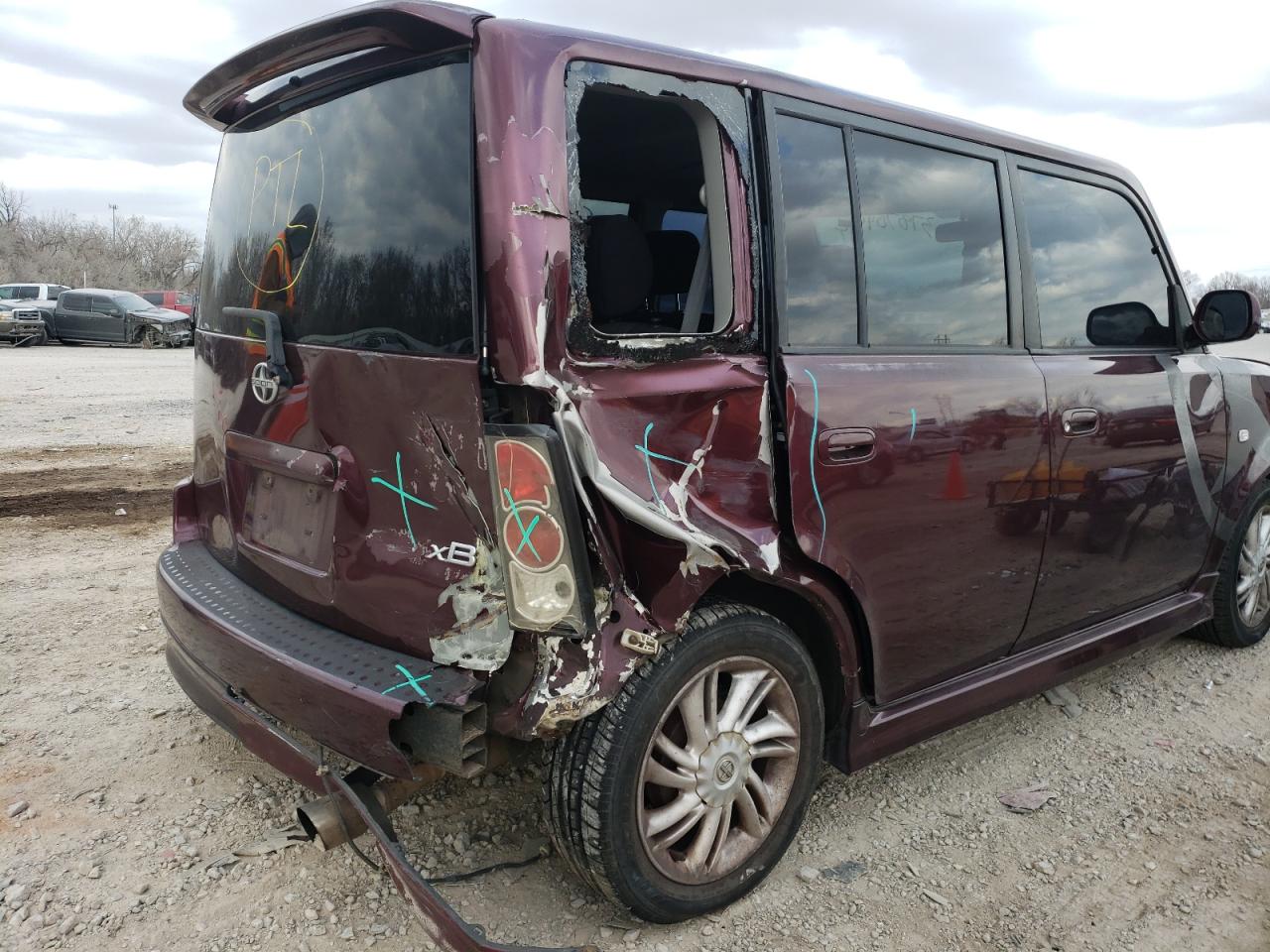 Photo 9 from auction – 2004 TOYOTA SCION XB with VIN JTLKT324840143564