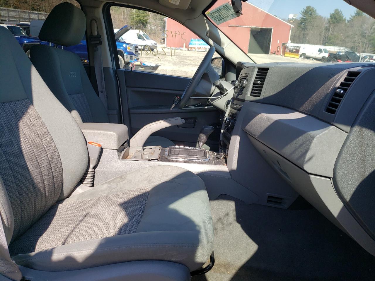 Photo 5 from auction – 2007 JEEP GRAND CHER with VIN 1J8GR48K67C631743