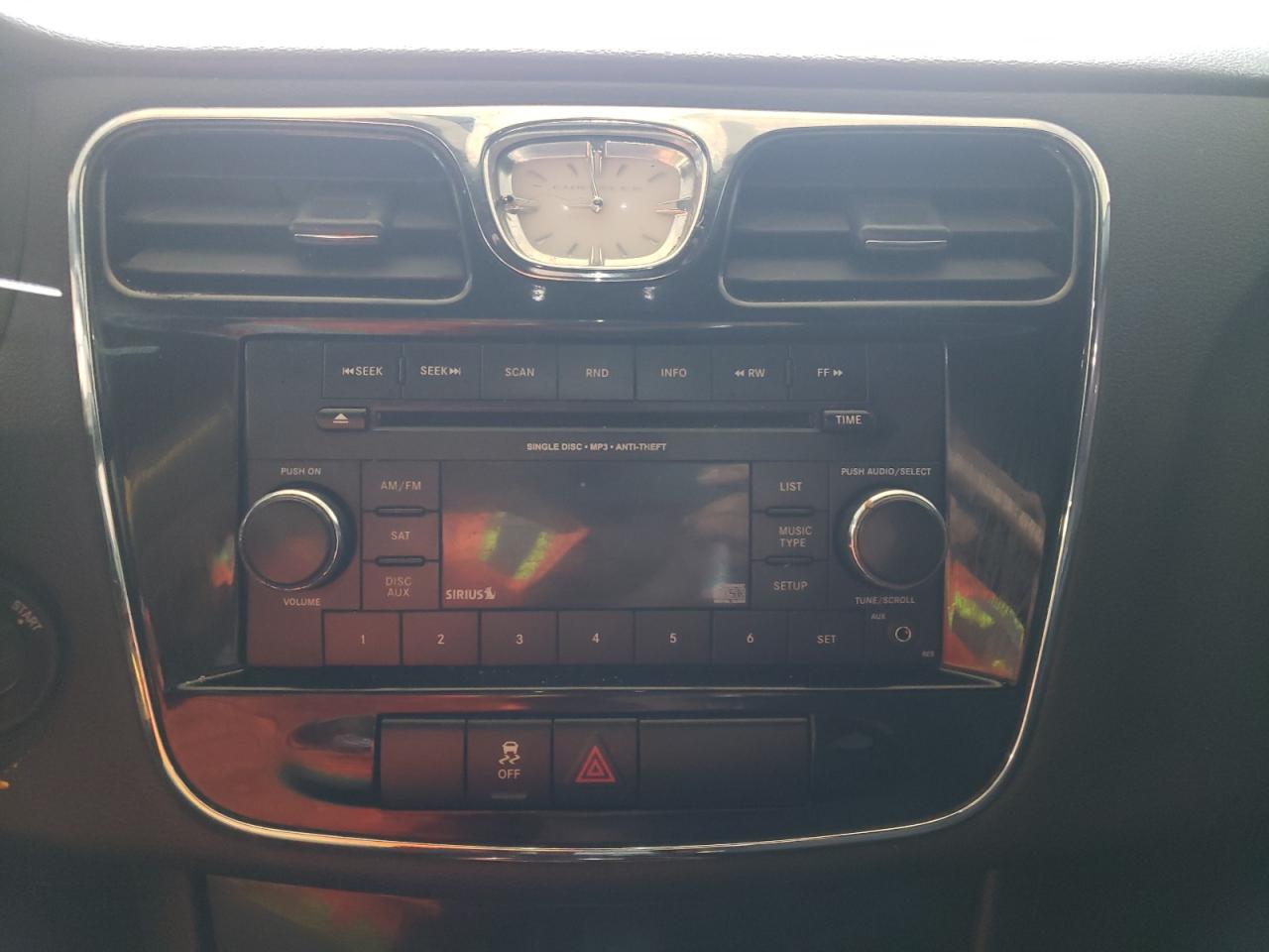 صورة رقم 9 من المزاد - 2013 CHRYSLER 200 TOURIN مع VIN 1C3CCBBB3DN672937