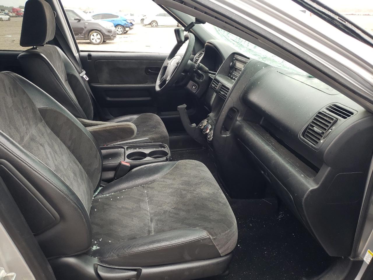 Photo 5 from auction – 2002 HONDA CR-V EX with VIN JHLRD78882C018670