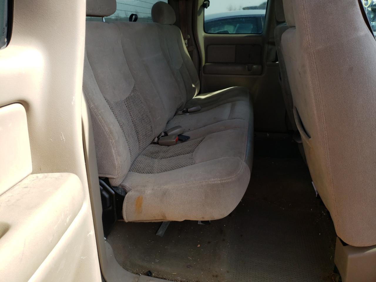 Photo 6 from auction – 2004 CHEVROLET SILVERADO with VIN 2GCEC19V341245225