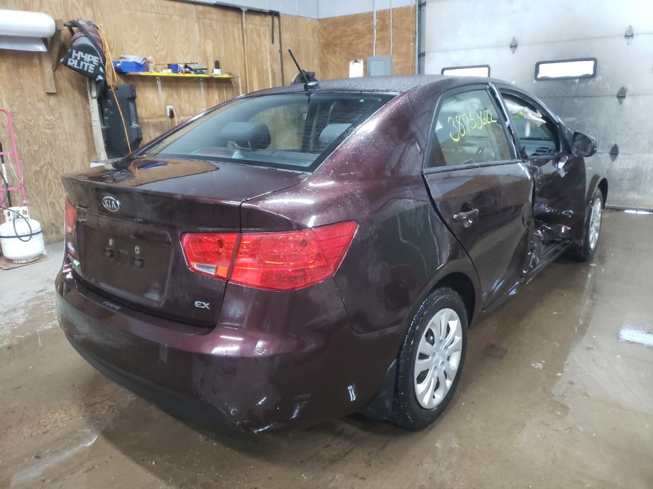 Photo 4 from auction – 2011 KIA FORTE EX with VIN KNAFU4A29B5464610