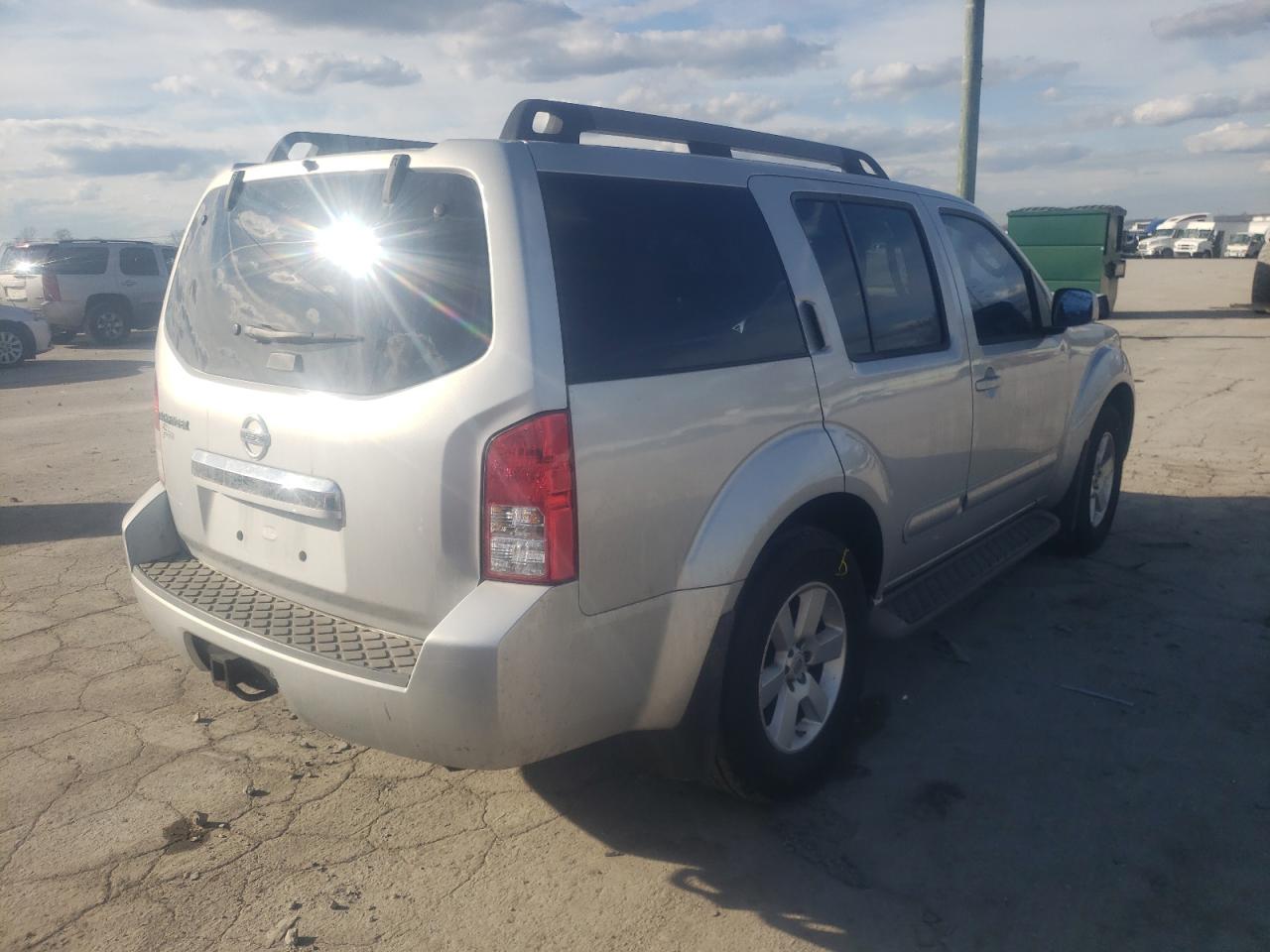 Photo 4 from auction – 2011 NISSAN PATHFINDER with VIN 5N1AR1NN0BC618002