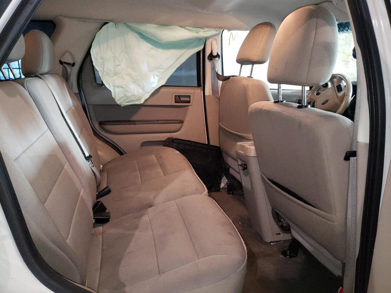 Photo 6 from auction – 2010 FORD ESCAPE XLT with VIN 1FMCU9DG2AKB44034