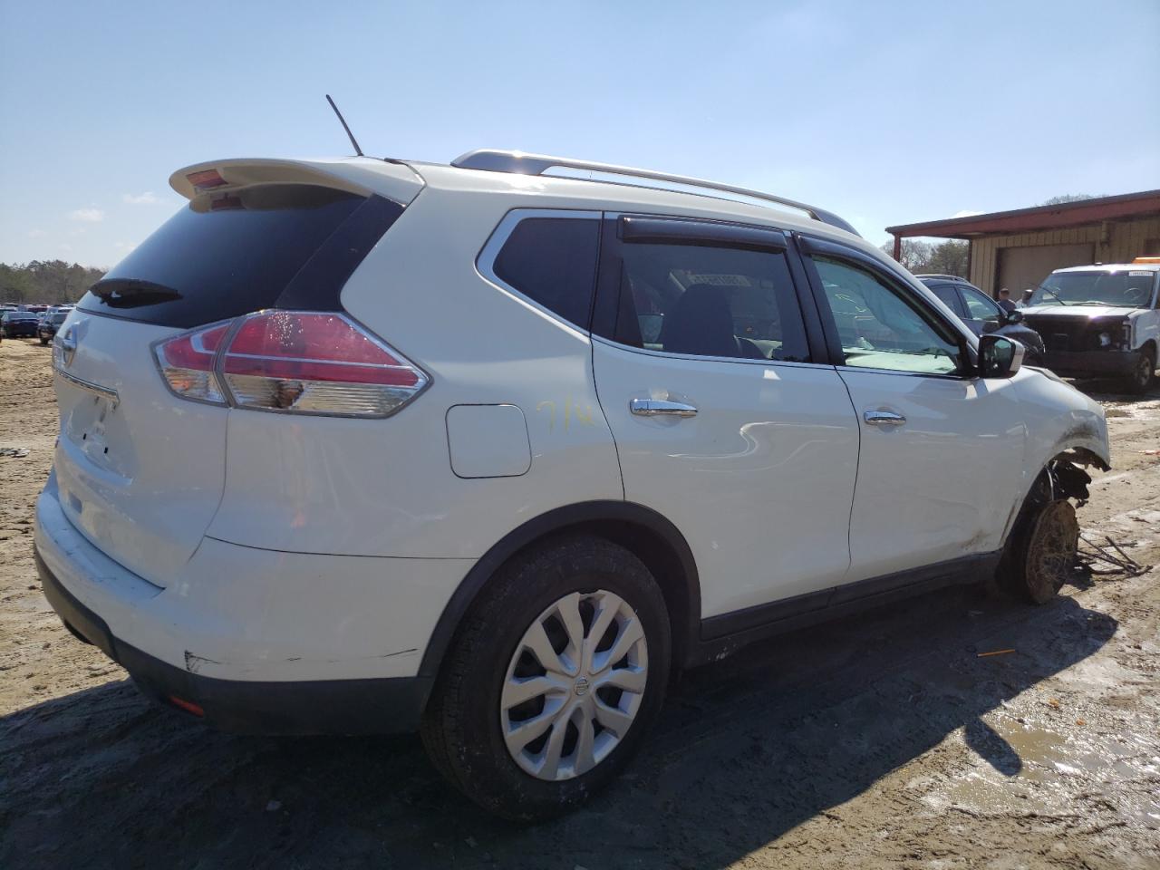 Photo 4 from auction – 2016 NISSAN ROGUE S with VIN 5N1AT2MT4GC879339