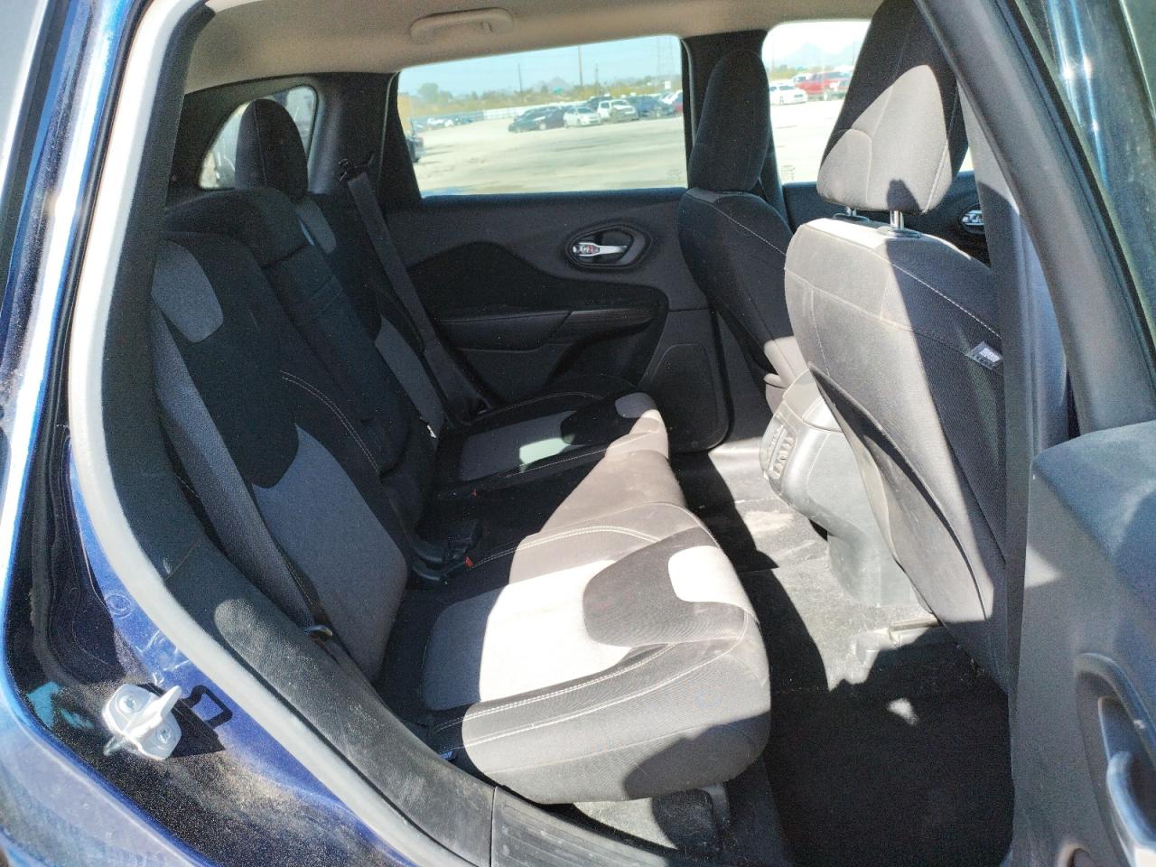 Photo 6 from auction – 2016 JEEP CHEROKEE S with VIN 1C4PJLAB1GW113766