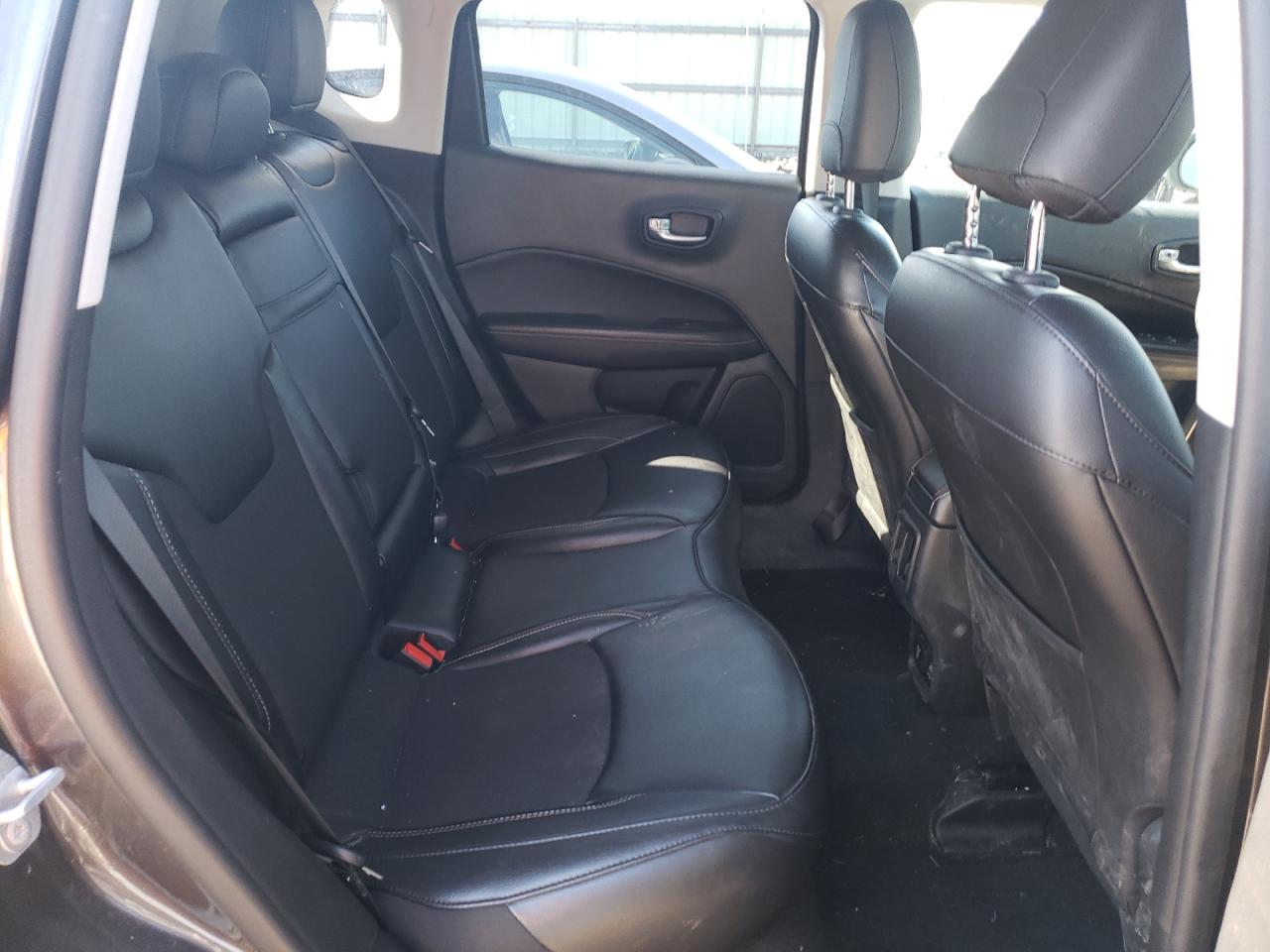 Photo 6 from auction – 2019 JEEP COMPASS LA with VIN 3C4NJDBB9KT813867