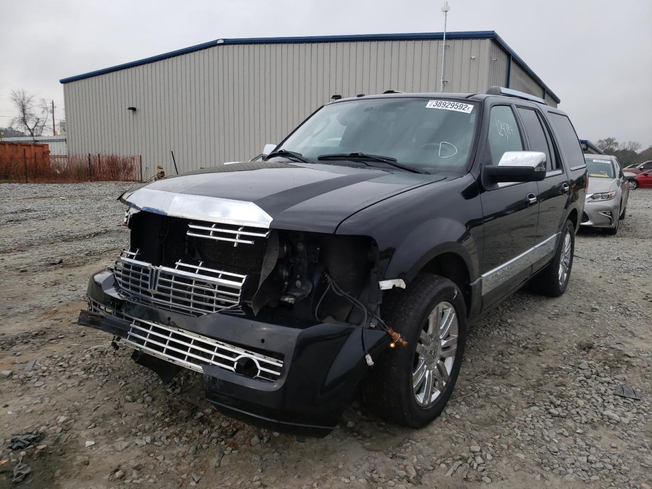 Photo 2 from auction – 2010 LINCOLN NAVIGATOR with VIN 5LMJJ2H56AEJ11145