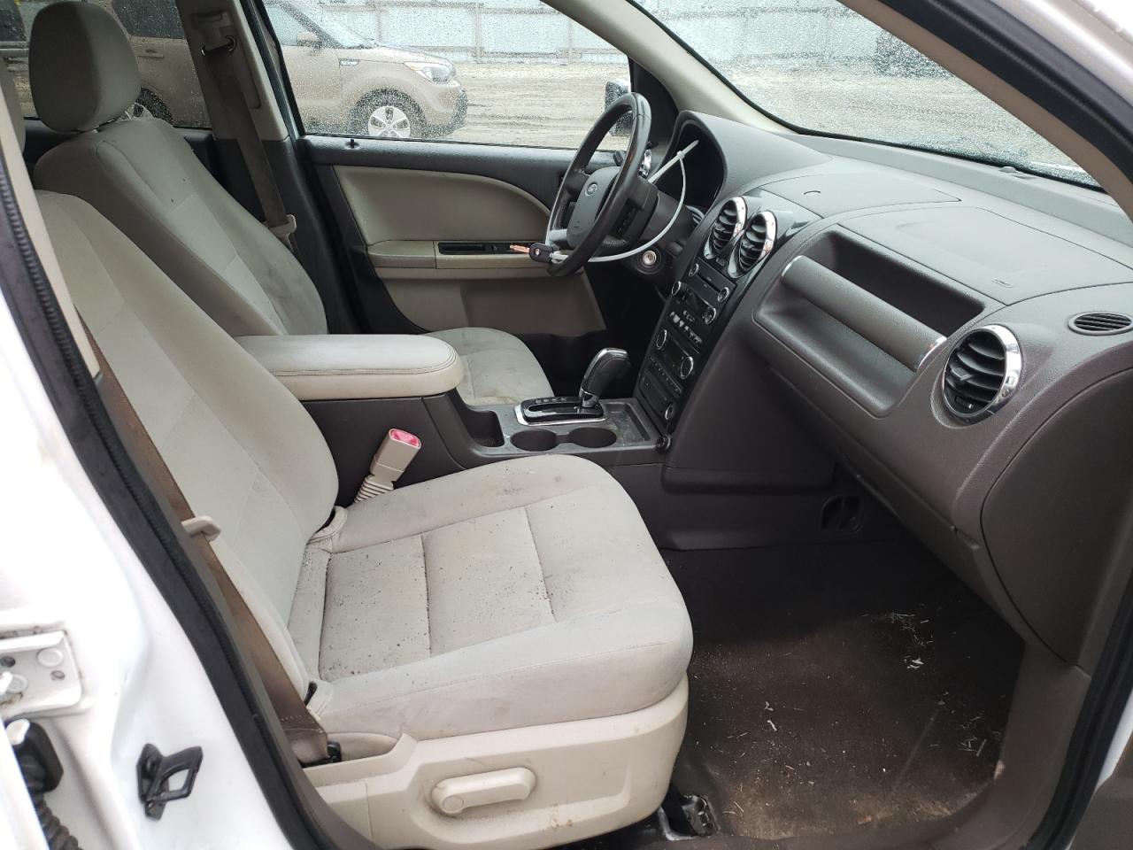 Photo 5 from auction – 2008 FORD TAURUS X S with VIN 1FMDK02W98GA39780