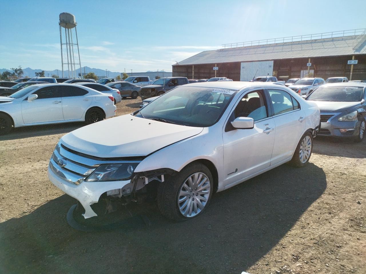Photo 2 from auction – 2011 FORD FUSION HYB with VIN 3FADP0L33BR335653