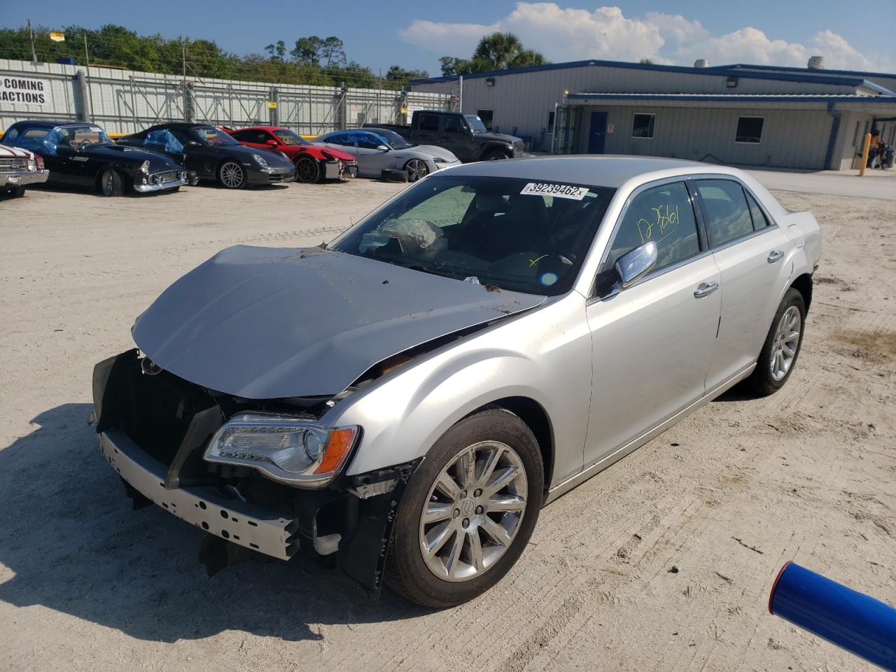 Photo 2 from auction – 2012 CHRYSLER 300 LIMITE with VIN 2C3CCACG8CH288700