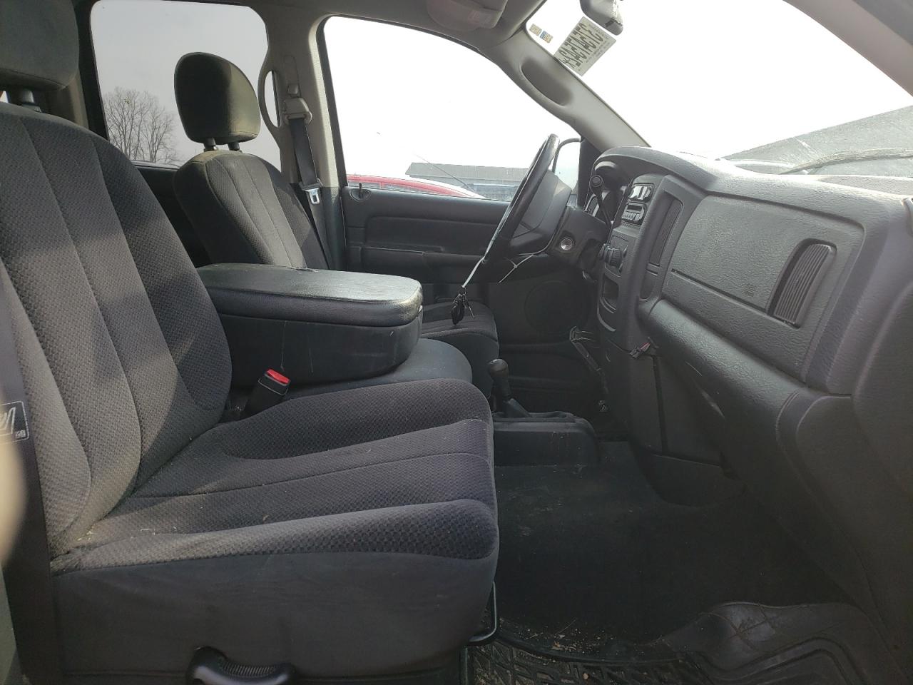 Photo 5 from auction – 2005 DODGE RAM 1500 S with VIN 1D7HU18D35S146933