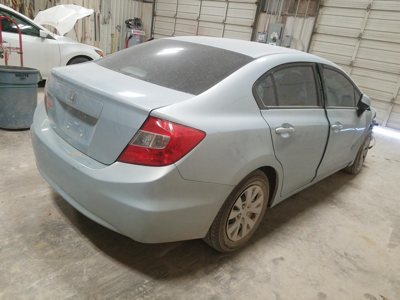 Photo 4 from auction – 2012 HONDA CIVIC LX with VIN 19XFB2F58CE046223