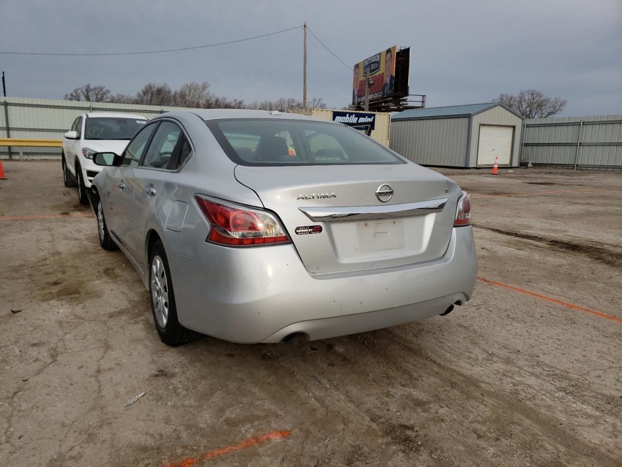 Photo 3 from auction – 2015 NISSAN ALTIMA 2.5 with VIN 1N4AL3AP1FN895248