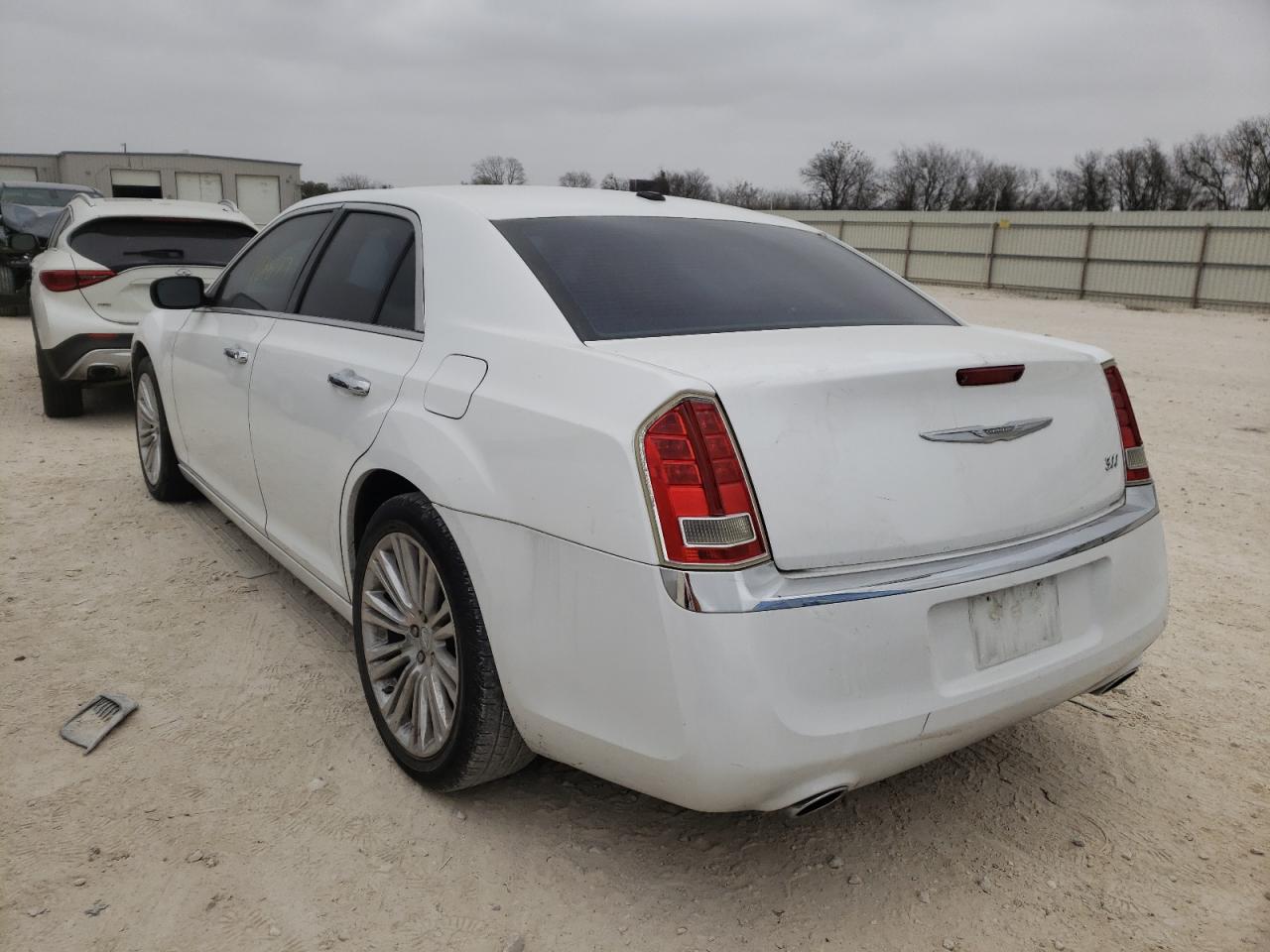Photo 3 from auction – 2011 CHRYSLER 300 LIMITE with VIN 2C3CA5CG1BH580152