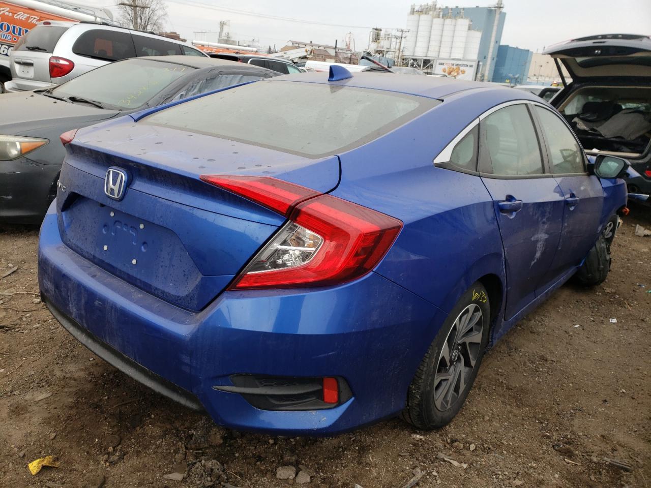 Photo 4 from auction – 2017 HONDA CIVIC EX with VIN 19XFC2F77HE013199