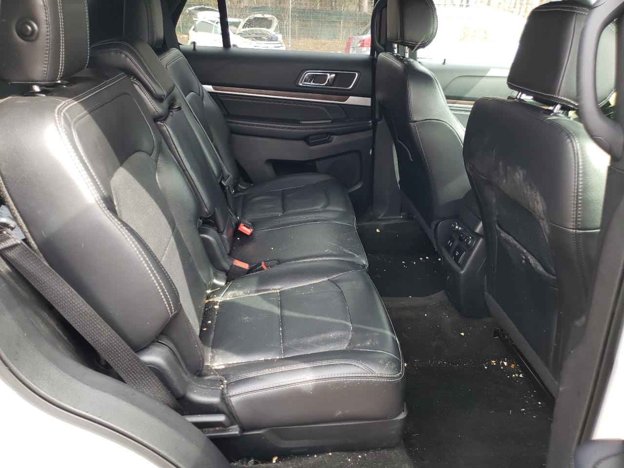 Photo 6 from auction – 2017 FORD EXPLORER L with VIN 1FM5K8F81HGC36067