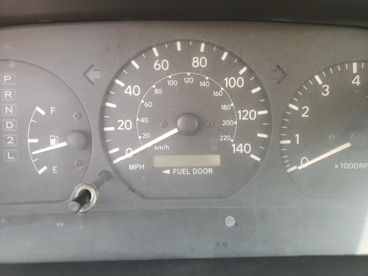 Photo 8 from auction – 2000 TOYOTA CAMRY CE with VIN JT2BF22K6Y0262353