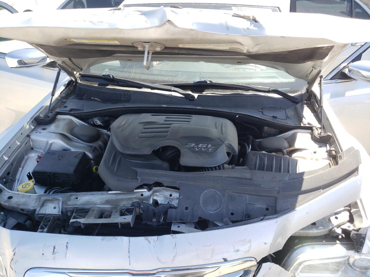 Photo 7 from auction – 2012 CHRYSLER 300 LIMITE with VIN 2C3CCACG9CH221426