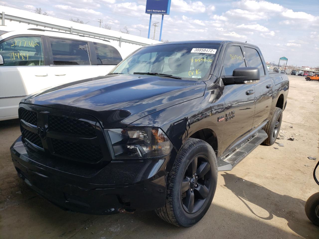 Photo 2 from auction – 2018 RAM 1500 SLT with VIN 1C6RR7LT1JS237752