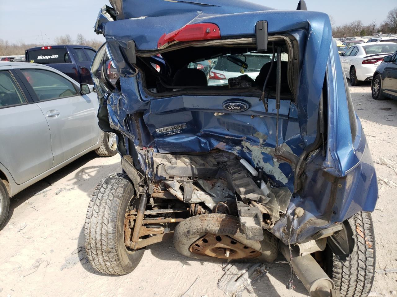 Photo 9 from auction – 2009 FORD ESCAPE XLT with VIN 1FMCU93G79KC20344