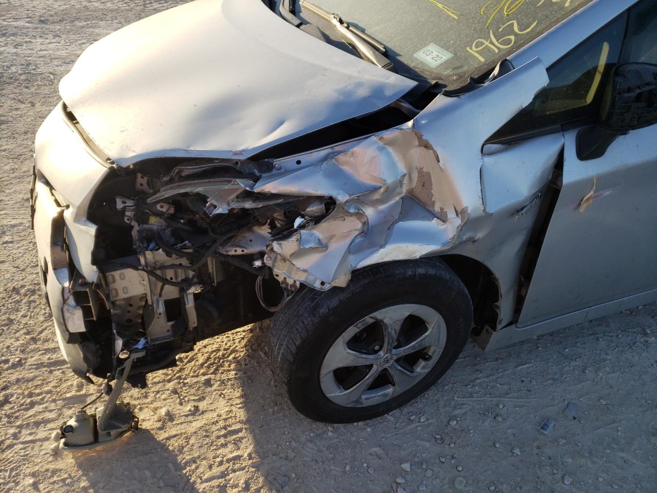 Photo 9 from auction – 2013 TOYOTA PRIUS with VIN JTDKN3DU7D1681962