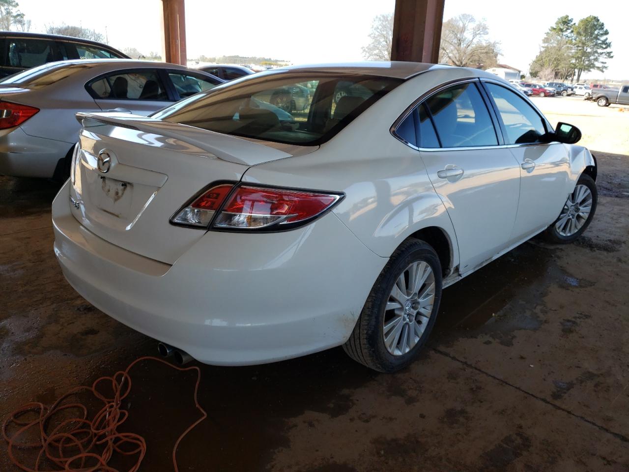 Photo 4 from auction – 2010 MAZDA 6 I with VIN 1YVHZ8CH0A5M27377