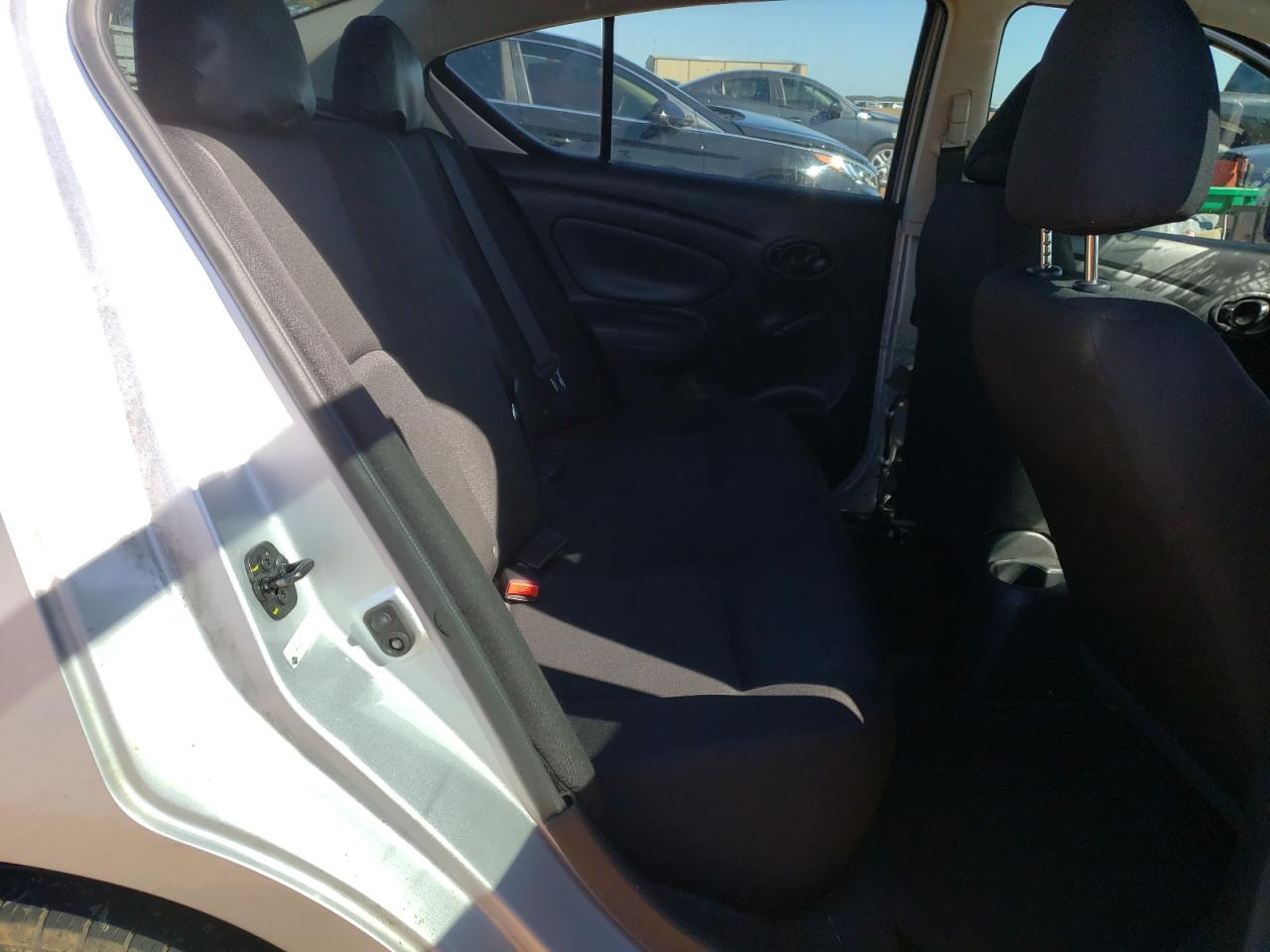 Photo 6 from auction – 2019 NISSAN VERSA S with VIN 3N1CN7AP7KL810818