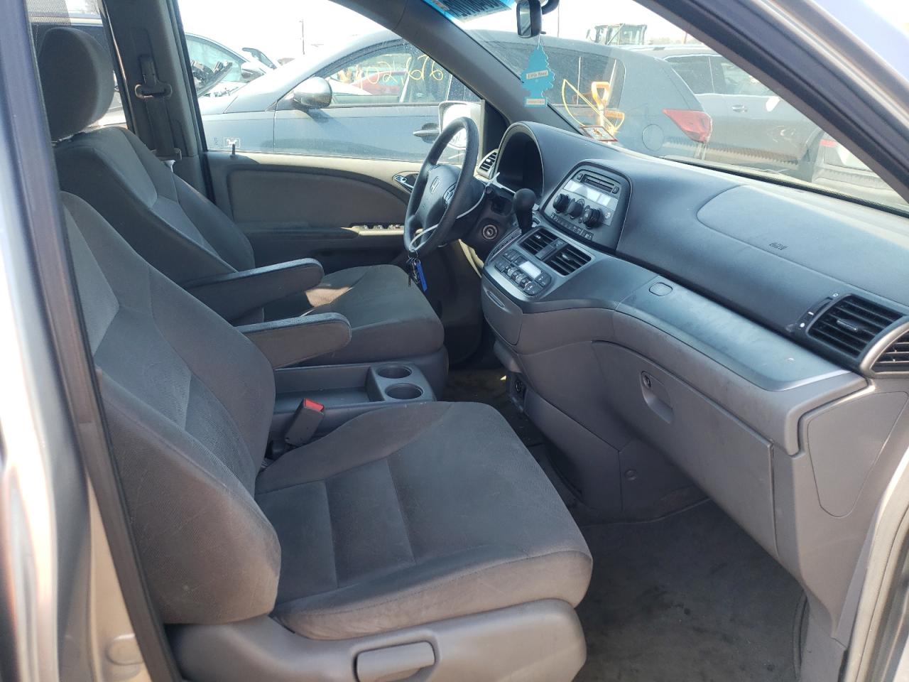 Photo 5 from auction – 2010 HONDA ODYSSEY EX with VIN 5FNRL3H43AB030846