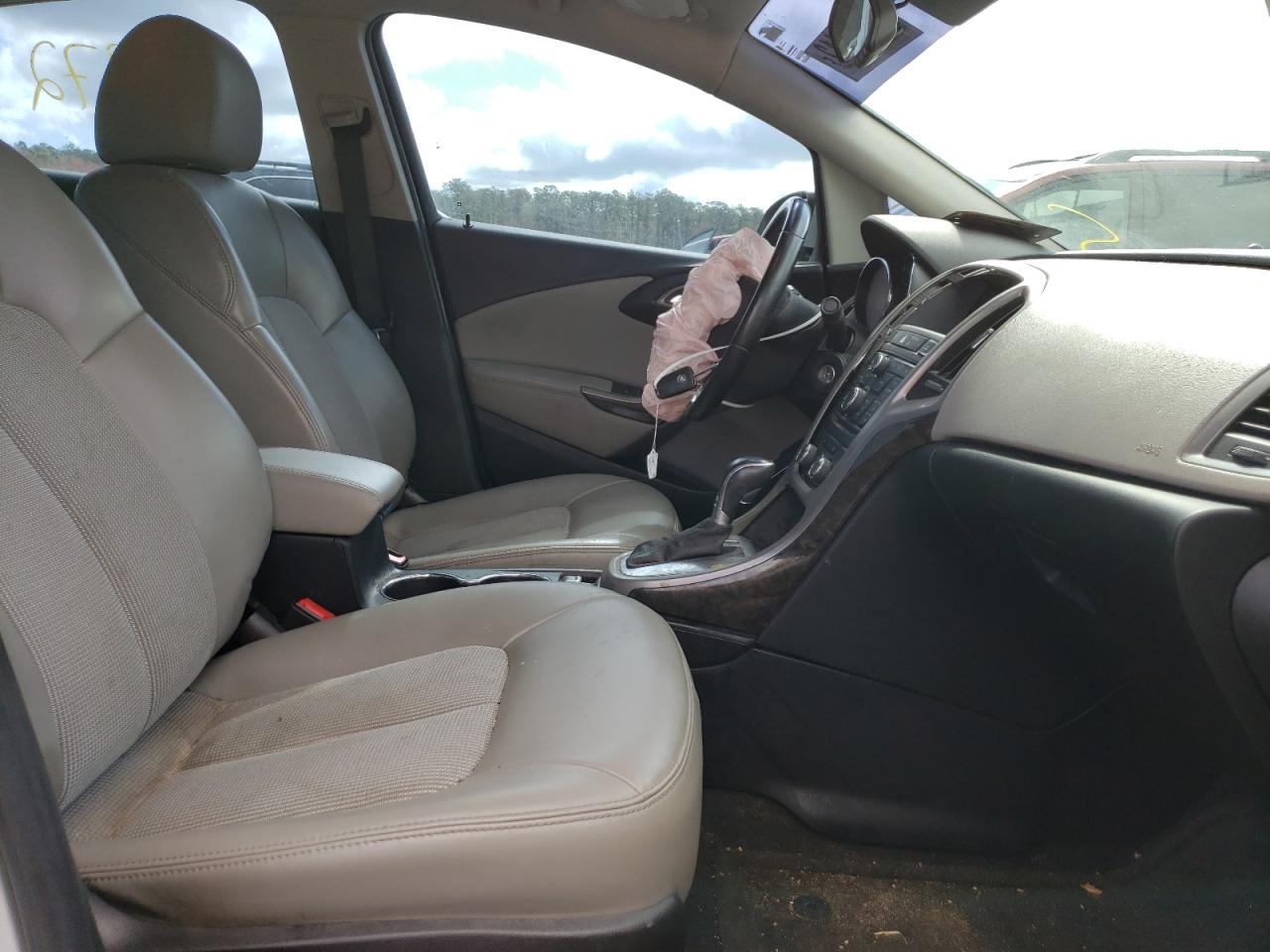 Photo 5 from auction – 2014 BUICK VERANO with VIN 1G4PP5SKXE4211384