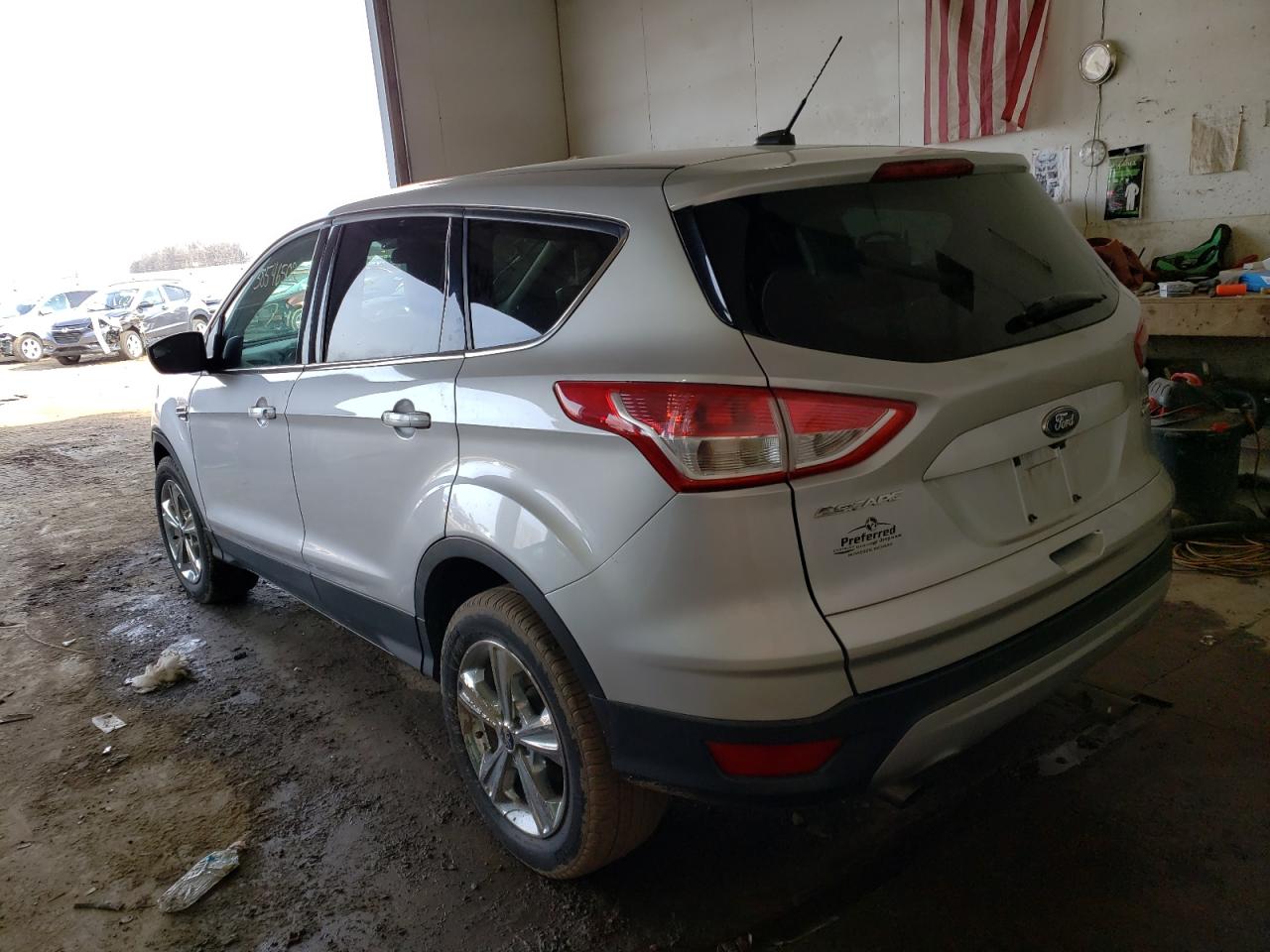 Photo 3 from auction – 2016 FORD ESCAPE SE with VIN 1FMCU9G9XGUA32334
